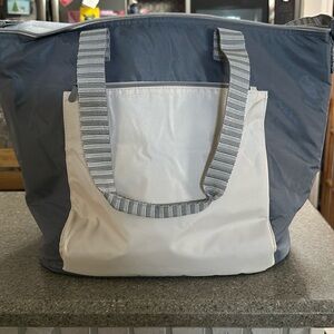 NWT- thirty one round about cooler tote in grey color block